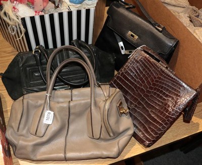 Lot 1078 - Smythson green leather and suede mounted handbag, Tod's mushroom coloured leather shoulder bag with
