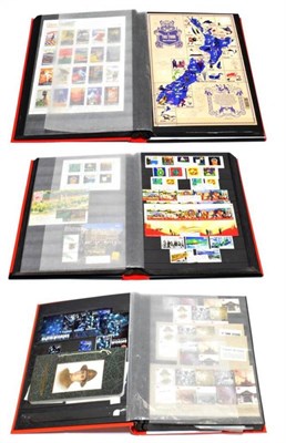 Lot 202 - New Zealand - Superb Collection of u.m. sets, mini sheets and booklet panes for the period 2003...