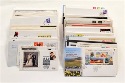 Lot 311 - GB - Collection of definitive FDCs 1970's to 2013. Many useful seen including high value sets...