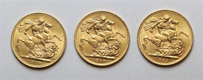 Lot 36 - George V (1910-1936), Sovereigns (3), 1917C, 1918C and 1919C (Canada), (S.3970). Good very fine and