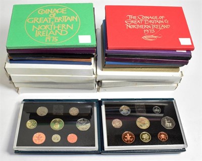 Lot 151 - Elizabeth II (1952-), Proof sets (33), 1970 (2), 1971-2001 inclusive, the later sets in...
