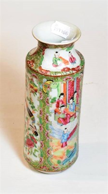 Lot 411 - An early 20th century Canton Famille Rose vase