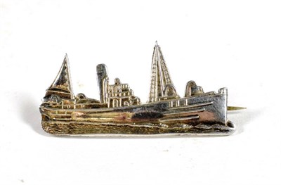 Lot 178 - A First World War Silver Minesweeper Sweetheart Brooch, modelled as an early Hunt Class boat,...