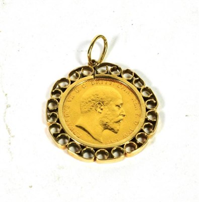 Lot 67 - A 1907 full sovereign loose mounted as a pendent in a 9 carat gold frame