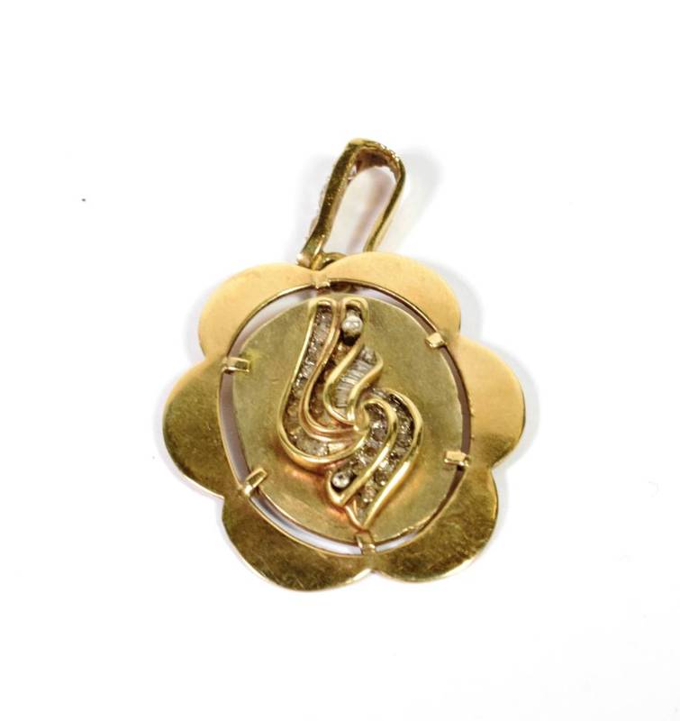 Lot 87 - A 9 carat gold pendant with a diamond set swirl, length 4.3cm