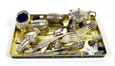 Lot 97 - A collection of silver including thimbles, glove stretcher, pepperettes etc