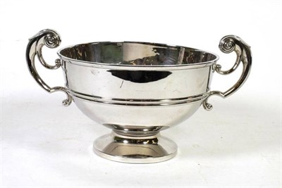 Lot 350 - A twin-handled silver pedestal rose bowl, Walker & Hall, Sheffield 1922, 23.5ozt