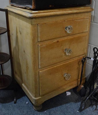 Lot 1162 - A Victorian pine three height chest of drawers