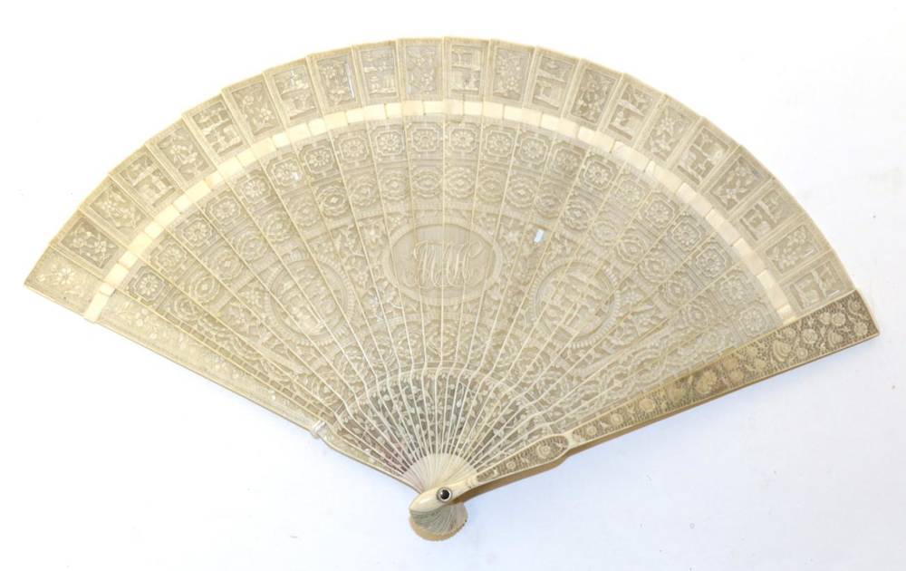 Lot 2179 - A Small and Delicate Chinese Carved Ivory Brisé Fan, Qing Dynasty, circa 1820's, the twenty...
