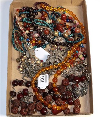Lot 101 - A small quantity of bead necklaces including Venetian glass and Carnelian beads; two Kundan...