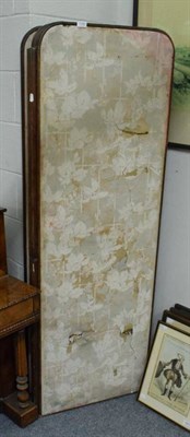 Lot 1190 - A late Victorian three leaf screen decorated with wallpaper