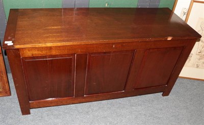 Lot 1215 - Mahogany blanket box