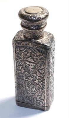 Lot 369 - A late 19th/early 20th century white metal vinaigrette/scent bottle