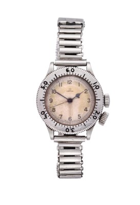 Lot 205 - A Rare World War II Royal Air Force ''Weems'' Pilot's Centre Seconds Wristwatch, signed Omega, ref