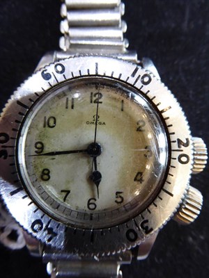 Lot 205 - A Rare World War II Royal Air Force ''Weems'' Pilot's Centre Seconds Wristwatch, signed Omega, ref