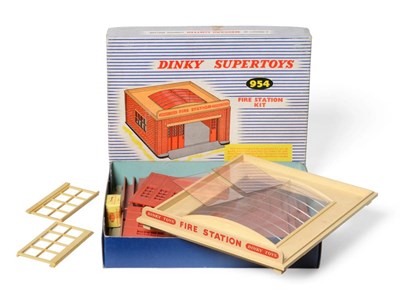 Lot 2263 - Dinky 954 Fire Station Kit (E box E-G)