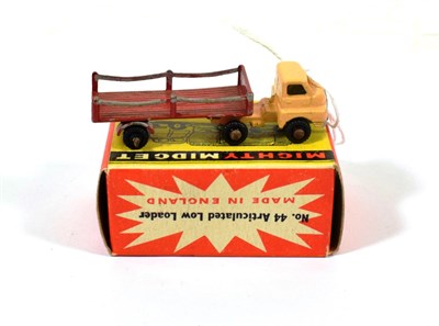 Lot 2339 - Benbros Mighty Midgets No.44 Articulated Low Loader dark cream cab with red chain back BPW (E...