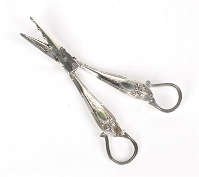 Lot 61 - A pair of Edwardian silver grape scissors by Roberts & Belk Ltd, London 1915