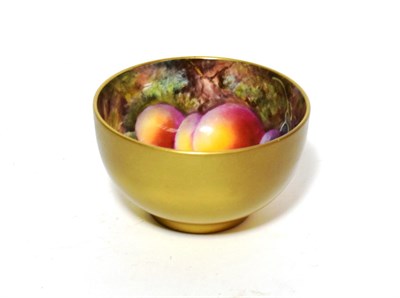 Lot 93 - Royal Worcester fruit painted bowl by Lockyer