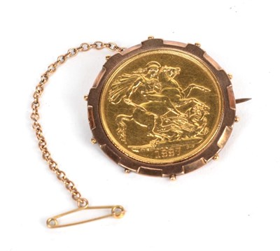 Lot 173 - An 1887 two pound coin in a brooch mount