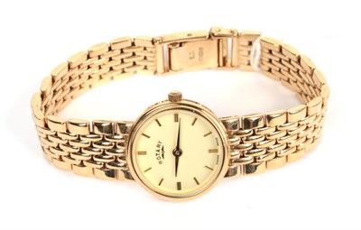 Lot 198 - A lady's 9 carat gold wristwatch, signed Rotary