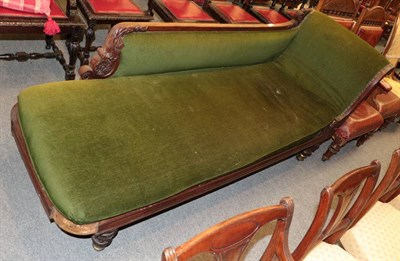 Lot 1381 - A William IV 19th century carved mahogany chaise longue