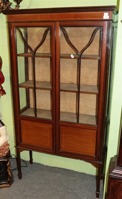 Lot 1442 - ^ An Edwardian mahogany and boxwood strung display cabinet, 90cm wide