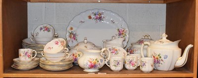 Lot 169 - A quantity of Royal Crown Derby floral tea and dinner ware