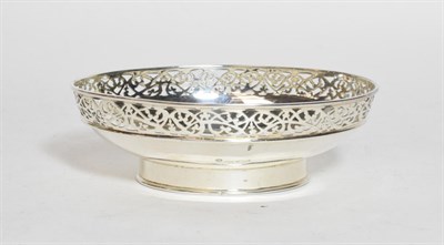 Lot 246 - An Elizabeth II silver bowl, by C. J. Vander, Sheffield, 2000, oval and with pierced border,...