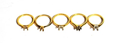 Lot 288 - Five 18 carat gold vacant solitaire ring mounts (5)
