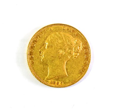 Lot 136 - Victoria (1837-1901), Sovereign, first young head left, 1839, rev. crowned shield, (S.3852)....