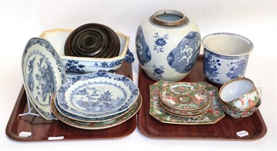 Lot 26 - Three 19th century Chinese export blue and white plates, two later Canton famille rose plates,...