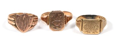 Lot 124 - Three 9 carat gold signet rings, finger sizes Q1/2, R1/2 and O1/2 (3)
