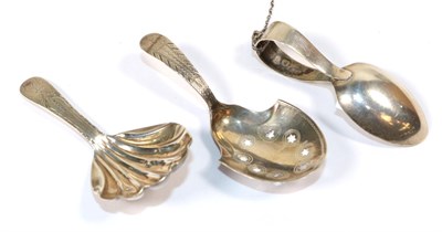 Lot 128 - Two George III silver caddy spoons, comprising: one with pierced bowl and Old English pattern...