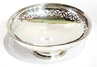Lot 161 - A George V silver pedestal bowl, by Barker Brothers, Birmingham, 1931, the bowl circular and...