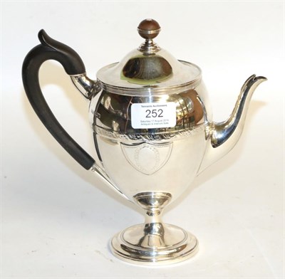 Lot 252 - A George V silver coffee-pot, by Roberts and Belk, Sheffield, 1912, tapering and on spreading foot