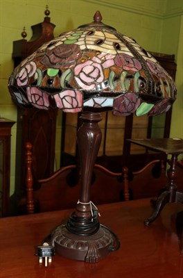 Lot 390 - A Tiffany style table lamp