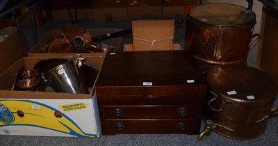 Lot 1300 - A quantity of copper and brass ware including a coal bucket, a water dispenser with lid...