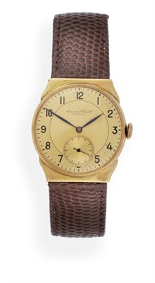 Lot 2204 - A Gents Wristwatch with Hooded Lugs, signed International Watch Co, Schaffhausen, circa 1940,...