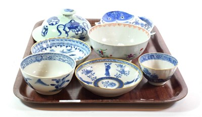 Lot 252 - An 18th century Chinese floral decorated bowl (a.f.), 18th century Chinese blue and white tea bowls