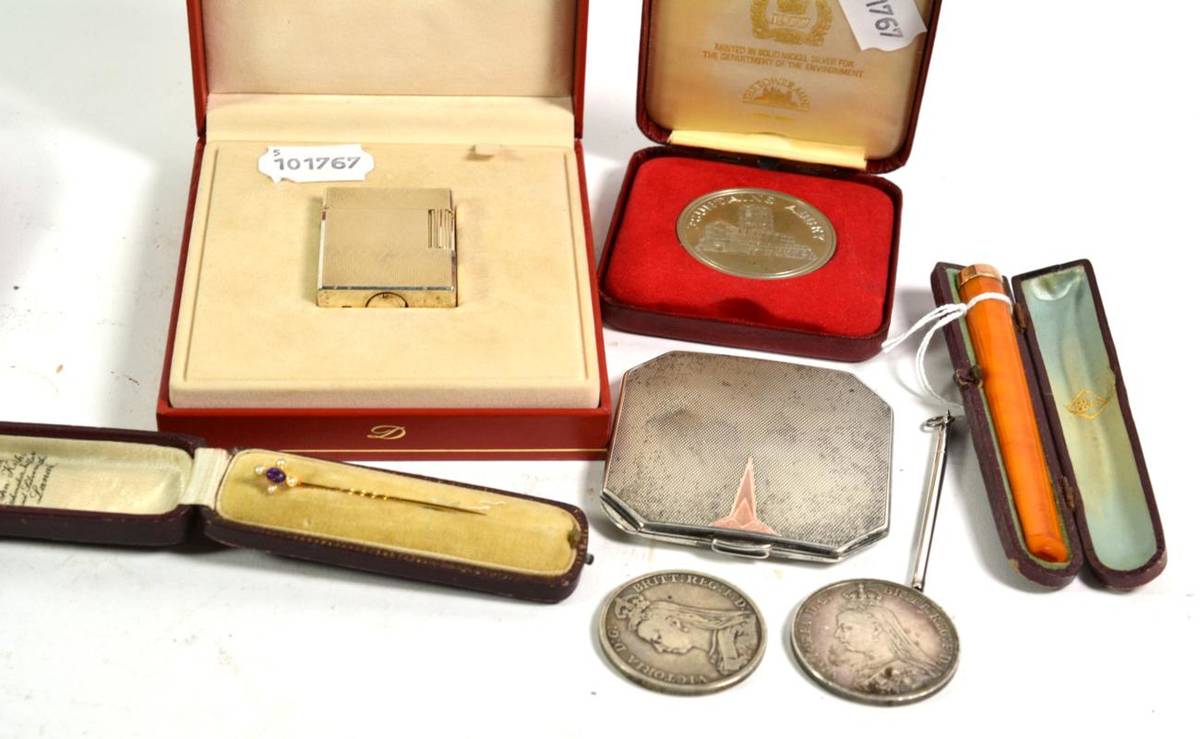 Lot 366 - A cased Dupont lighter; a silver compact and toothpick; a gold mounted cheroot holder etc (8)
