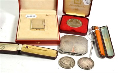 Lot 366 - A cased Dupont lighter; a silver compact and toothpick; a gold mounted cheroot holder etc (8)