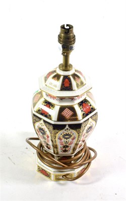 Lot 422 - Royal Crown Derby china Old Imari pattern no. 1128 table lamp (first quality), 32cm high overall