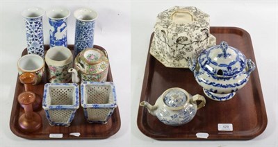 Lot 429 - A collection of late 19th/early 20th century ceramics including blue and white sleeve vases,...