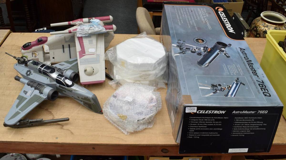 Lot 1009 - Celestron astromaster 76EQ telescope; two Star Wars vehicles; and Franklin mint collectors plates