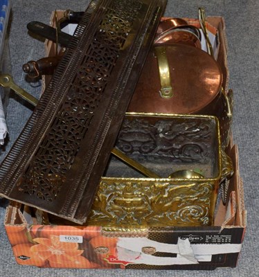 Lot 1035 - Assorted metalwares including a brass mortar, a copper lidded pan and a steel fender etc