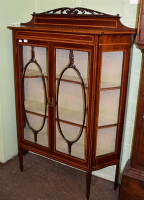 Lot 1309 - An Edwardian glazed and inlaid display cabinet