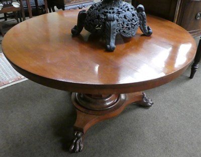 Lot 1366 - Early Victorian mahogany circular breakfast table