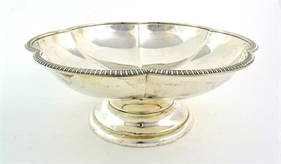 Lot 94 - A George V Silver Pedestal-Bowl, by Harry Synyer and Charles Beddoes, Birmingham, 1930, shaped...