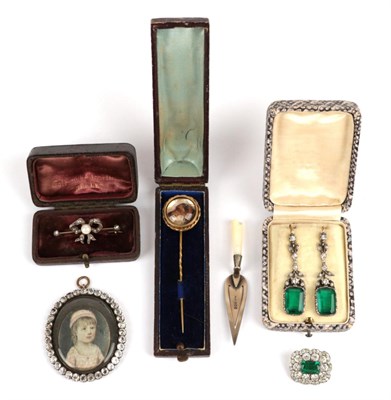 Lot 176 - A Small Quantity of Items including; a diamond and pearl bow brooch, cased; an oval paste locket; a